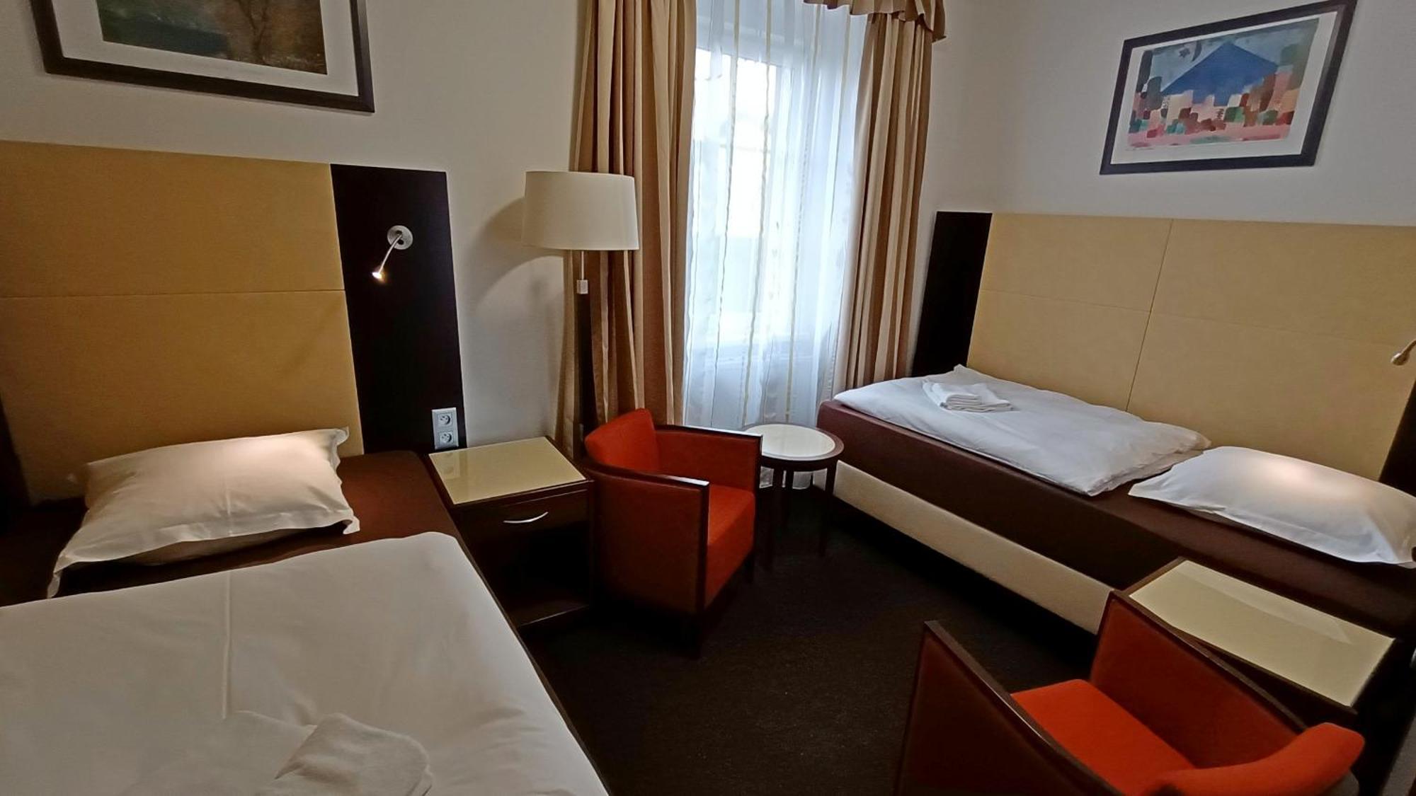 Apartments Gato Karlovy Vary Dalovice Εξωτερικό φωτογραφία