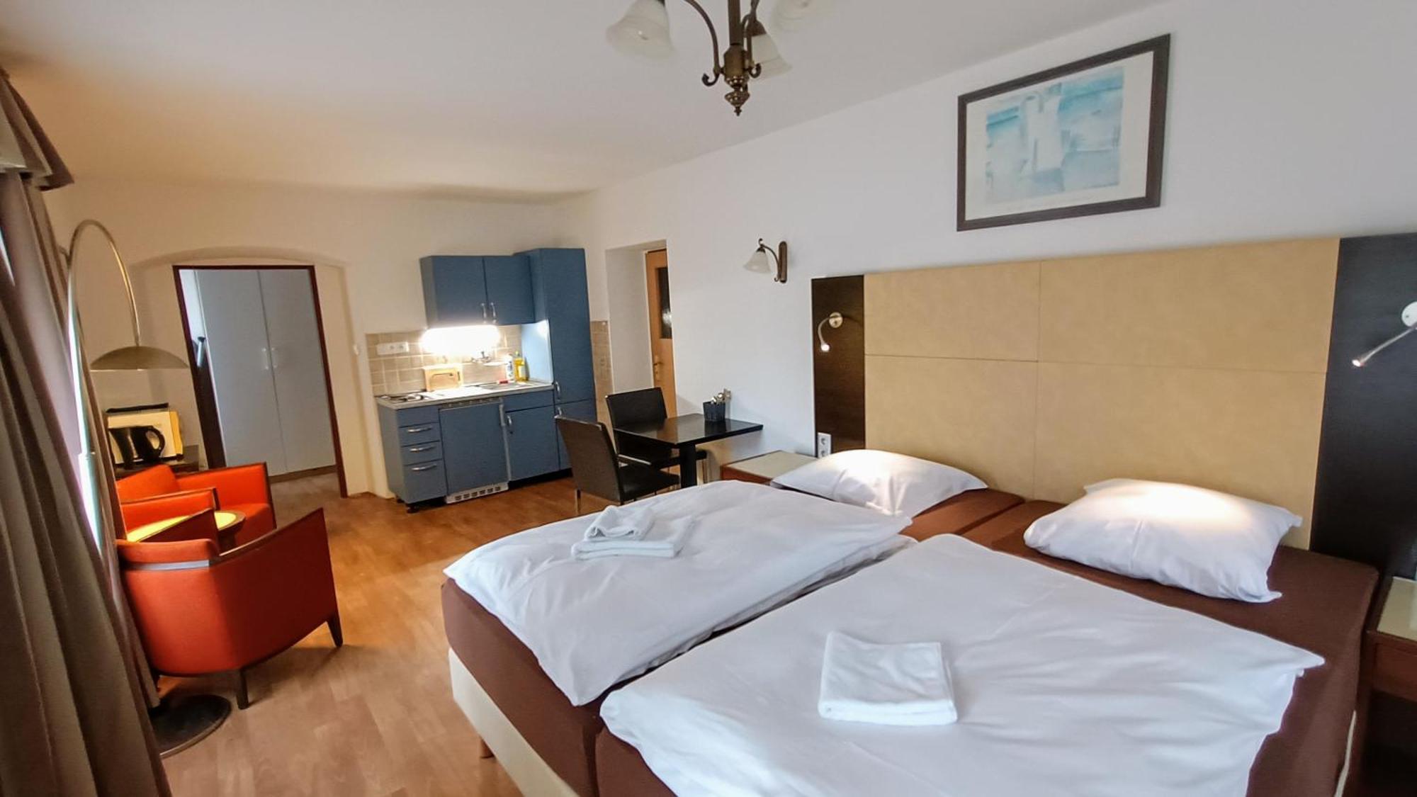 Apartments Gato Karlovy Vary Dalovice Εξωτερικό φωτογραφία