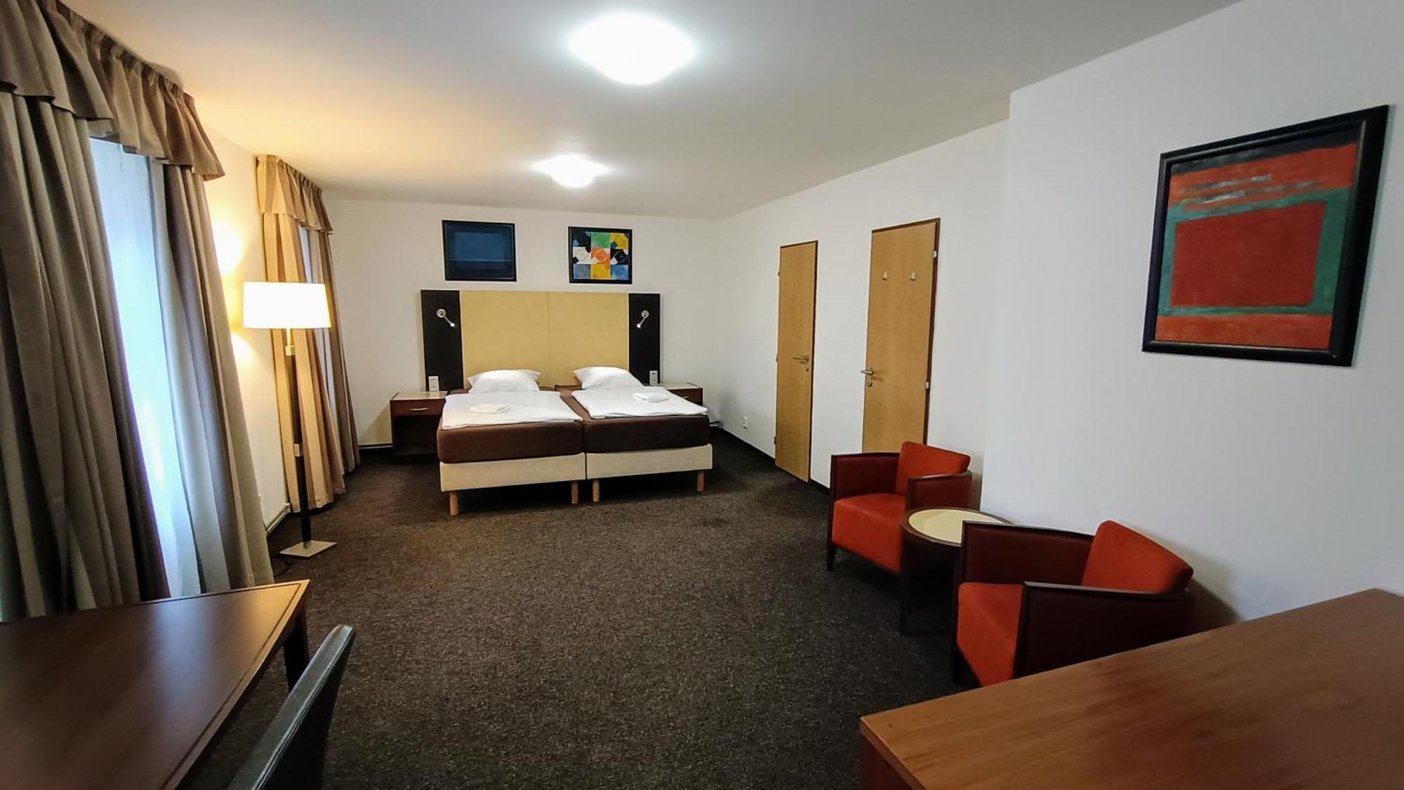Apartments Gato Karlovy Vary Dalovice Εξωτερικό φωτογραφία